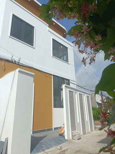 Bán nhà 1 trệt 1 lầu 57.9m² ngang 6.2m giá 1.6 tỷ gần đường Đinh Tiên Hoàng, Phường Tân Hạnh