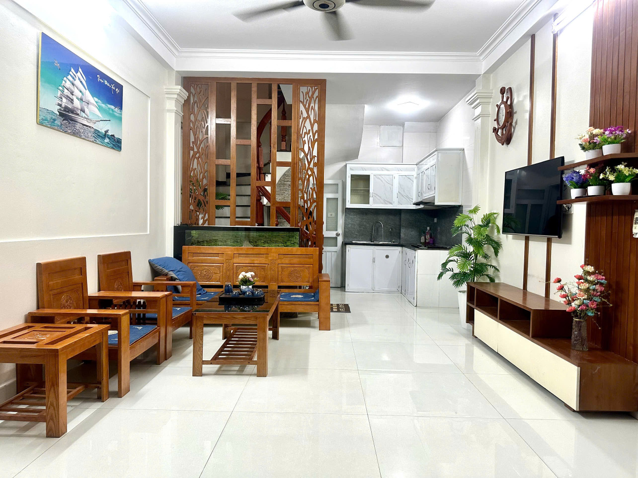 Cho thuê nhà ngõ Phương Canh, 10m ra ô tô 45m2 x 5 tầng, 3 ngủ, 9.5 Triệu (có thương lượng