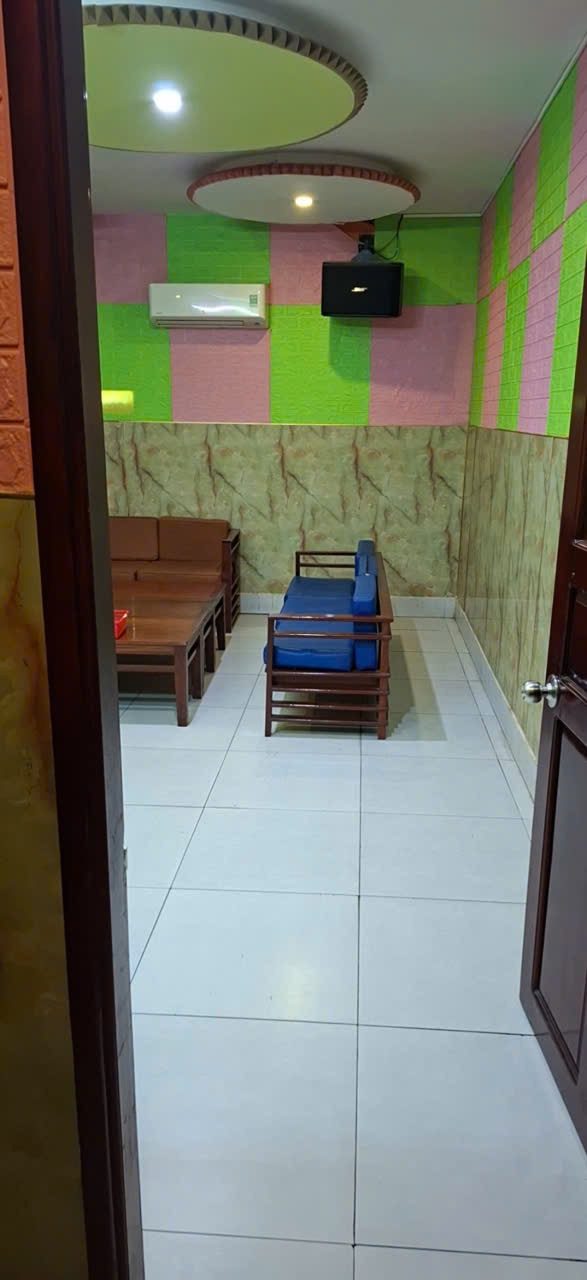Cần bán quán ăn sân vườn