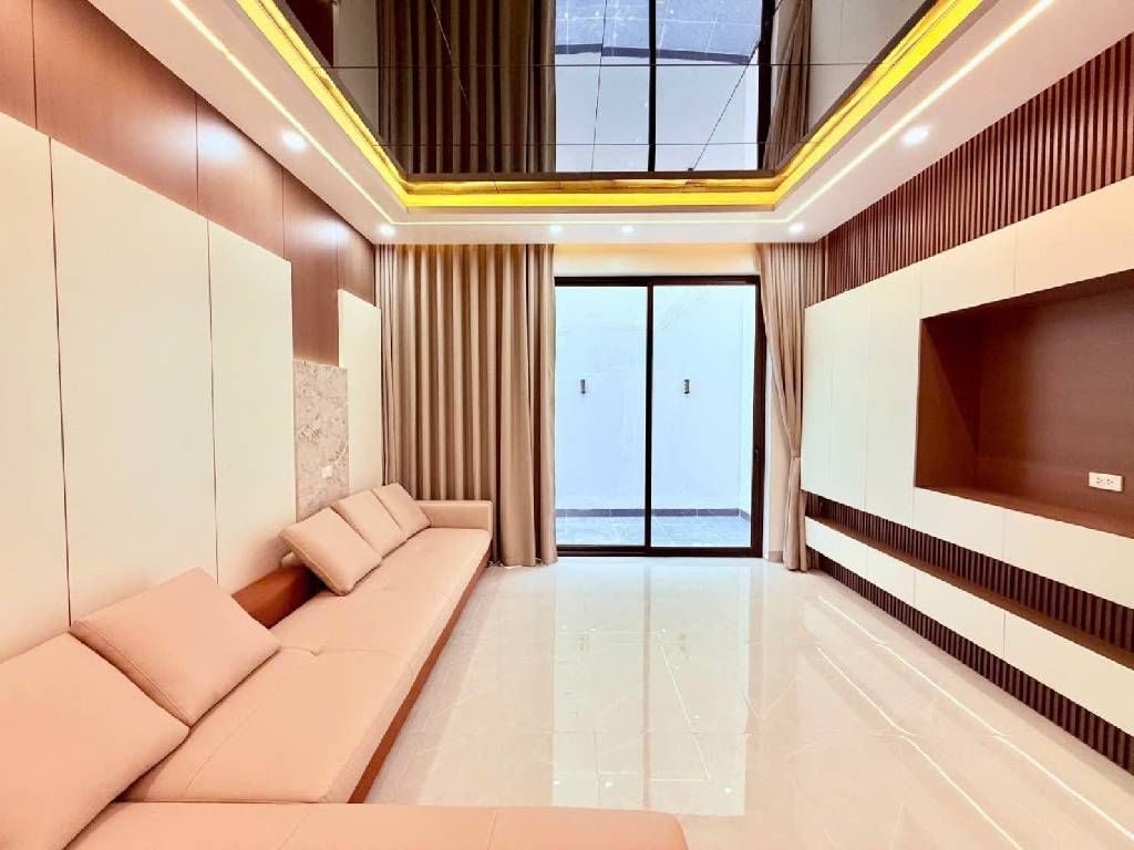 Bán nhà 68m² full thổ cư ngang 5m giá 35 tỷ tại Đường Phương Mai Phường Kim Liên