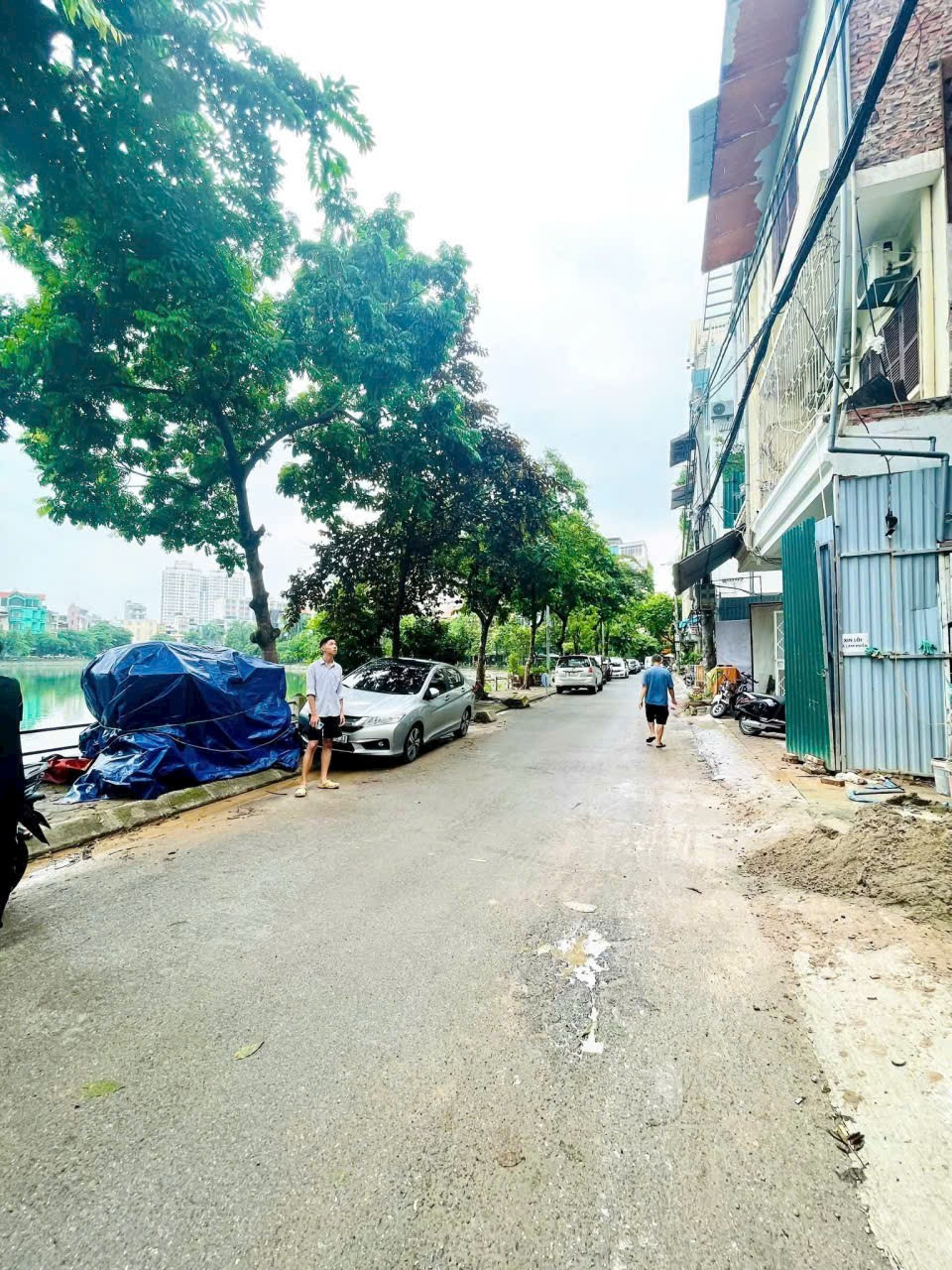 Bán Nhà Phương Mai, Đống Đa .DT 107m2 9T mặt tiền 5m giá 69tỷ .LH :0383426696 Thu Phương