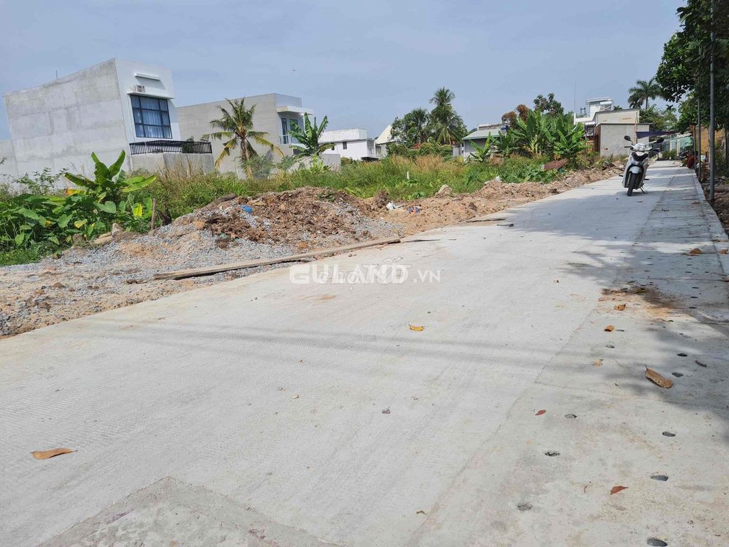 Bán đất Phú thọ mặt tien be tông 3.5m đường thông TP Thủ Dầu Một - Bình Dương