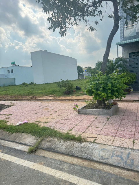 MT ĐẤT TRUNG TÂM TÂN AN – 90 M² – GIÁ 1 TỶ 1 – KHU DÂN CƯ VIP
