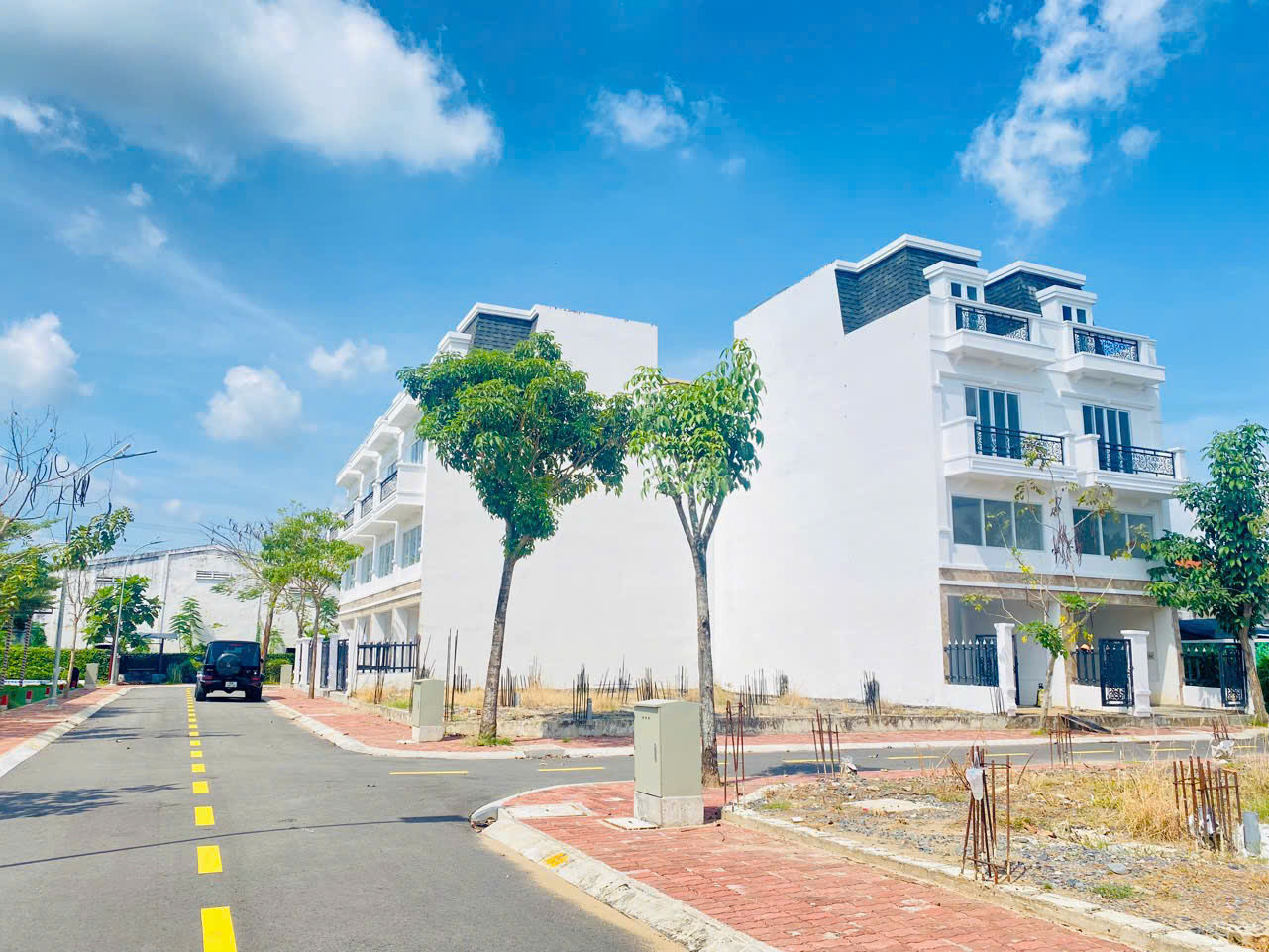 CHÍNH CHỦ CẦN BÁN NHÀ PHỐ 3 TẦNG – GẦN KHU BIỆT THỰ CAO CẤP – PHƯỜNG 4, TP. TÂN AN - 71M2 - SHR