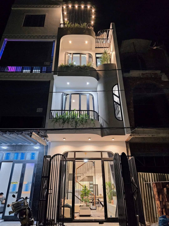 Bán nhà chính chủ 74m2 - 2.53 Tỷ có sổ hồng riêng khu vực Long An