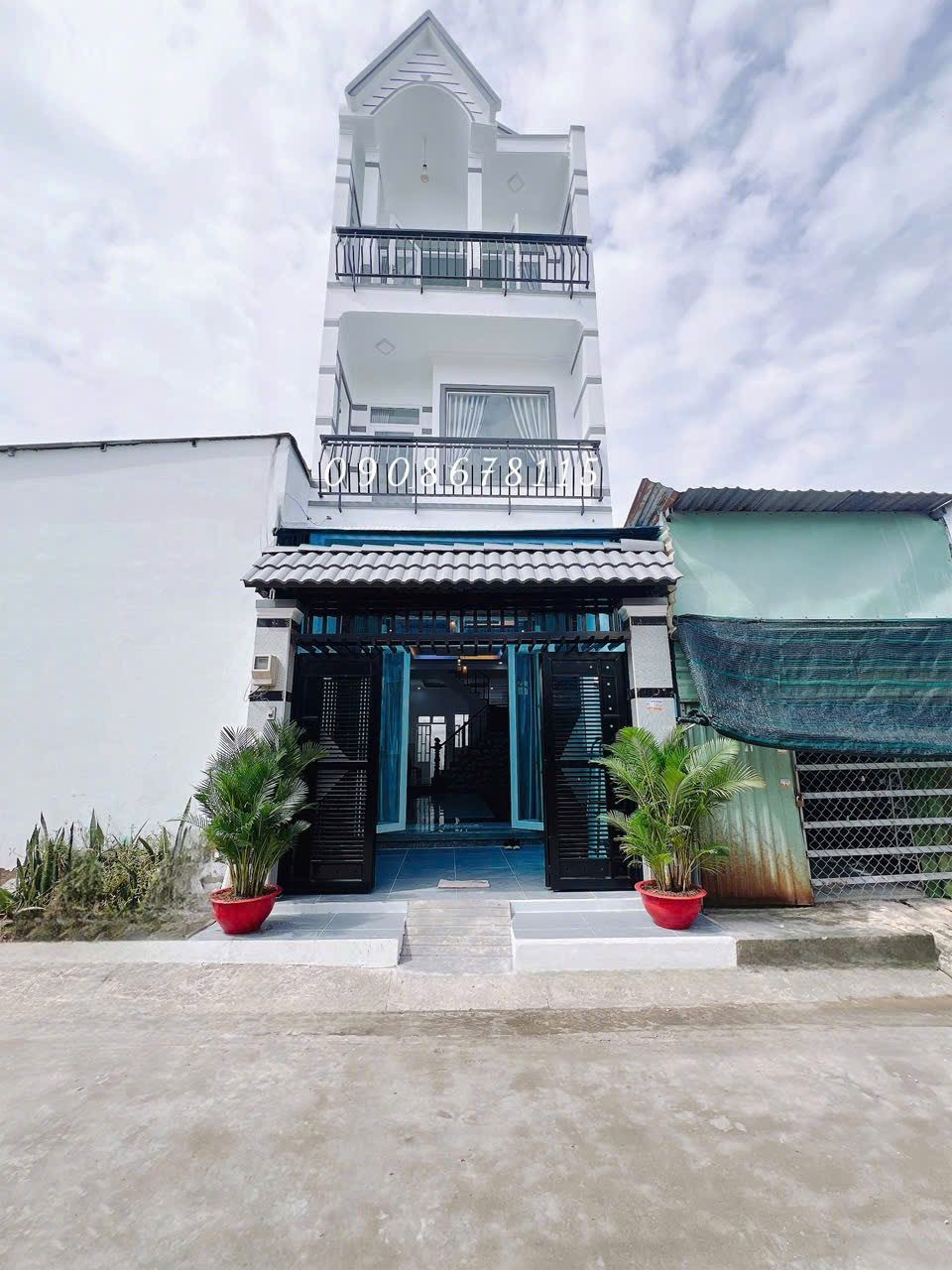 Tiện ở buôn bán kinh doanh & CHDV 3 tầng 6pn 4x17m (5.6 tỷ)