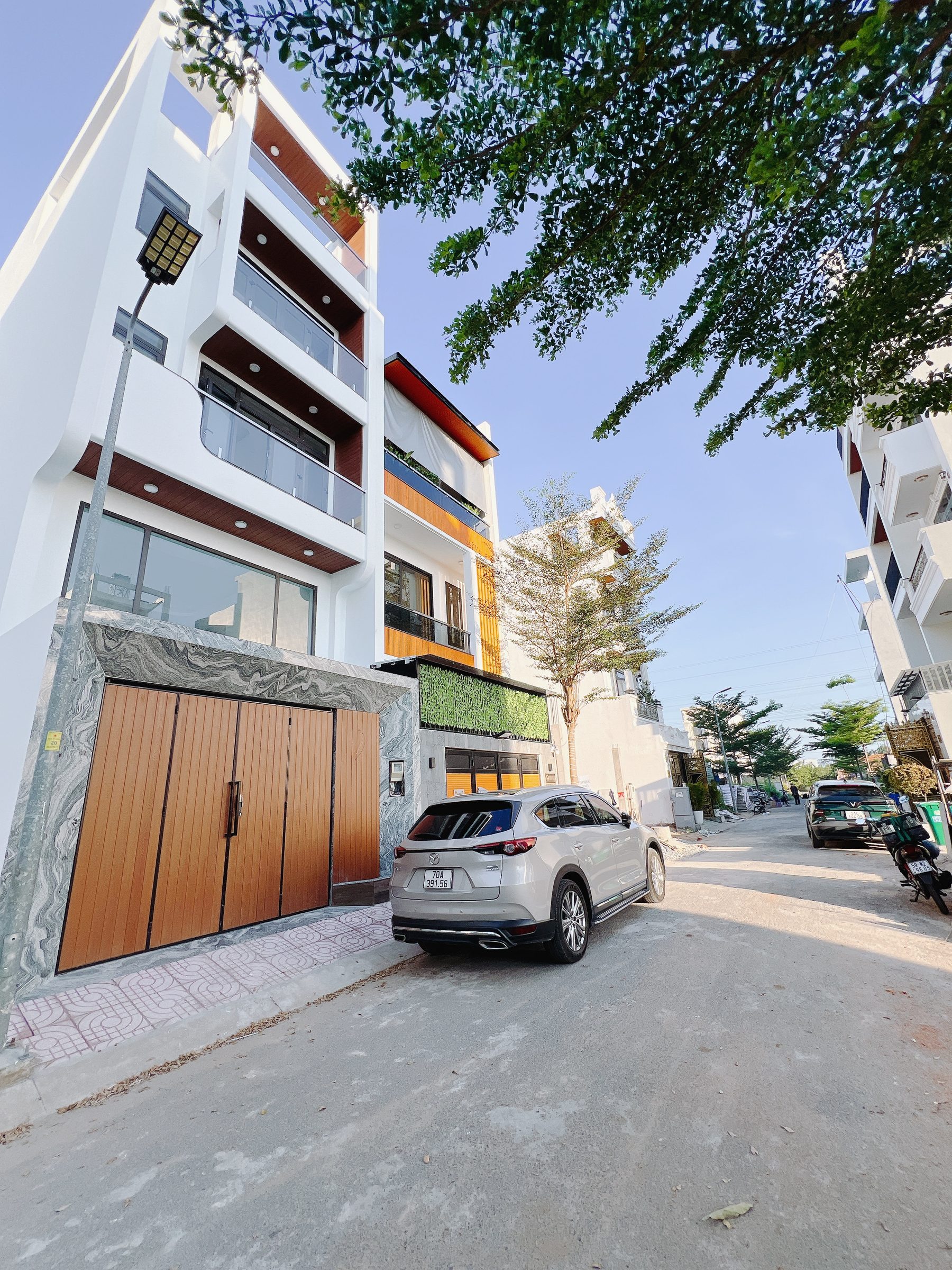 Siêu phẩm mới toanh 5 tầng 6pn 5x16m Shr sang tên ngay