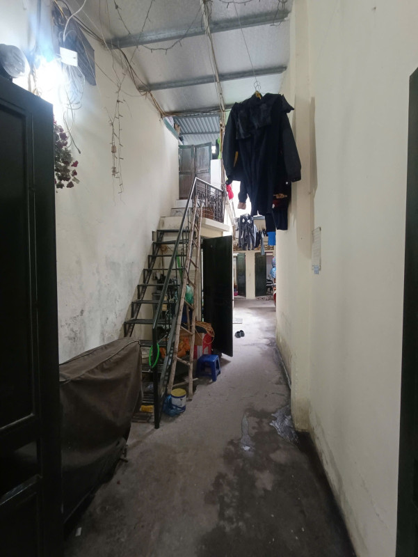 Bán nhà Quan Hoa (Cầu Giấy) 140m, Cấp 4, mt 9.7m, giá 26.5 tỷ
