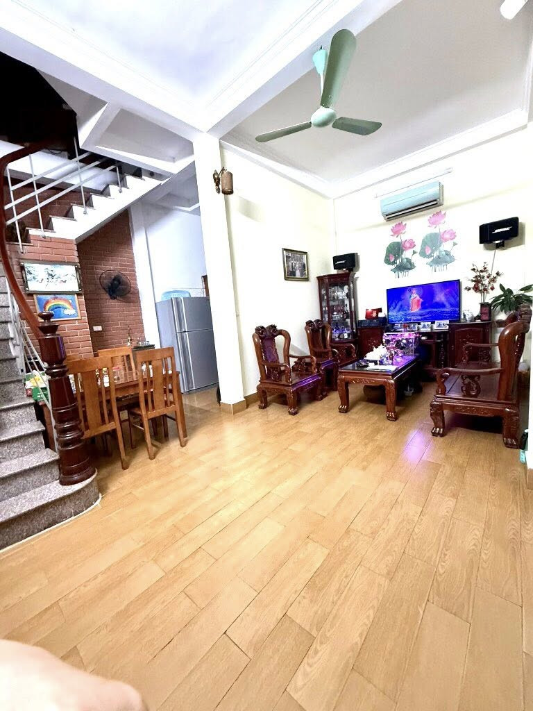 🏠Bán nhà 5T, Nguyễn Khánh Toàn - Cầu Giấy, 40m - Mt 4M - 7.35 tỷ (THƯƠNG LƯỢNG)🚘