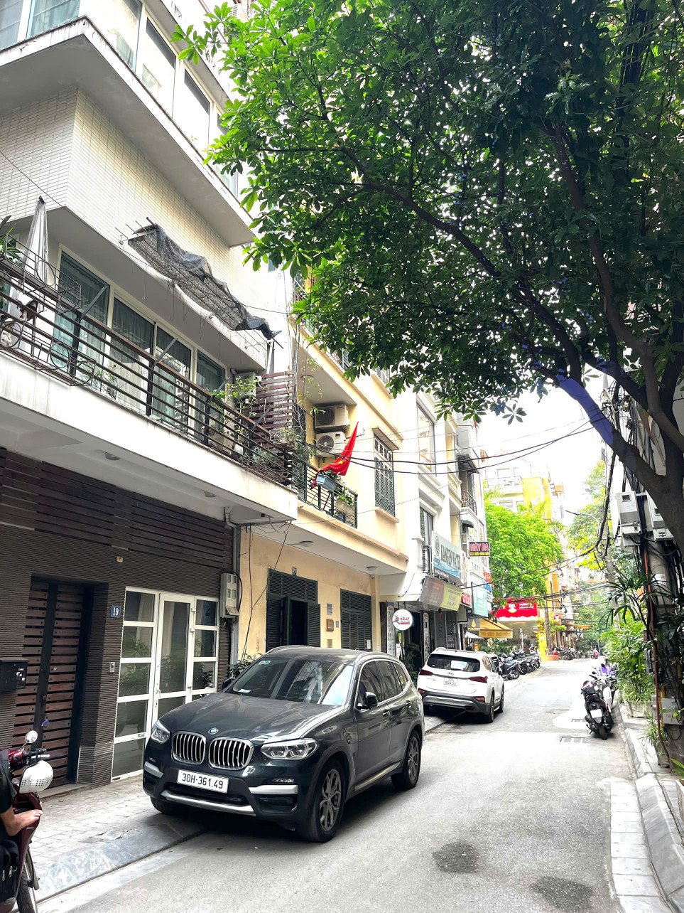 Bán nhà phố Quần Ngựa Ba Đình, ô tô, 60m - 5 tầng chỉ nhỉnh 23 tỷ
