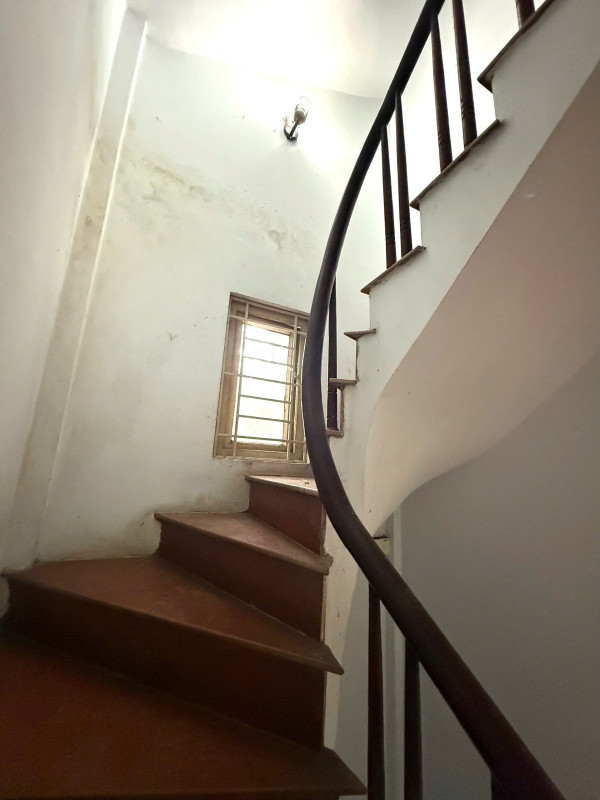 Bán nhà Quan Nhân (Thanh Xuân) 35/45m, 6 tầng, mt 4m, giá 6.2 tỷ