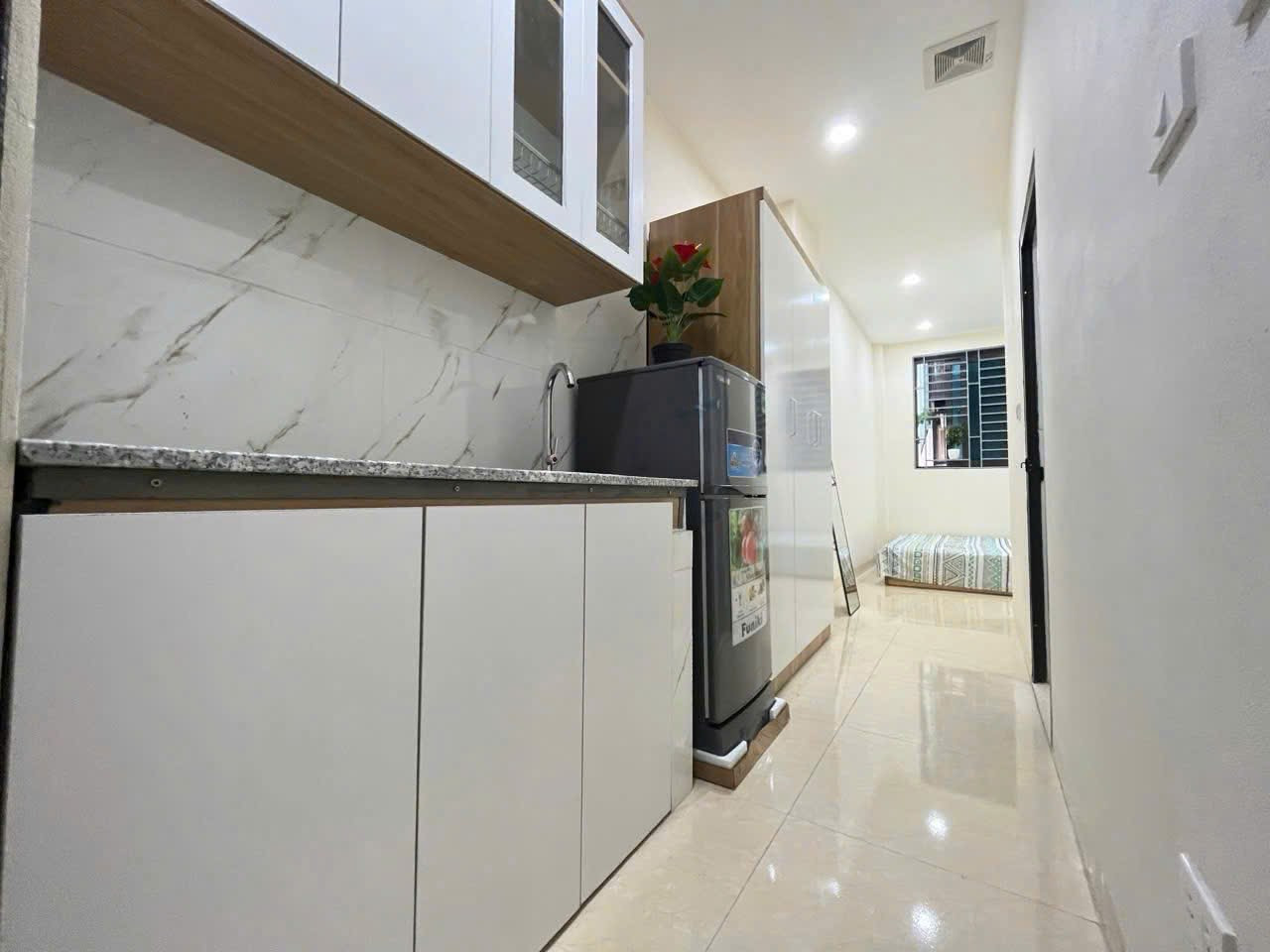 Cho Thuê Chung Cư MiNi 20M2 ( Tầng 6 ) Tại Hoàng Ngân - Thanh Xuân/ Giá Thuê 4 tr/ Tháng