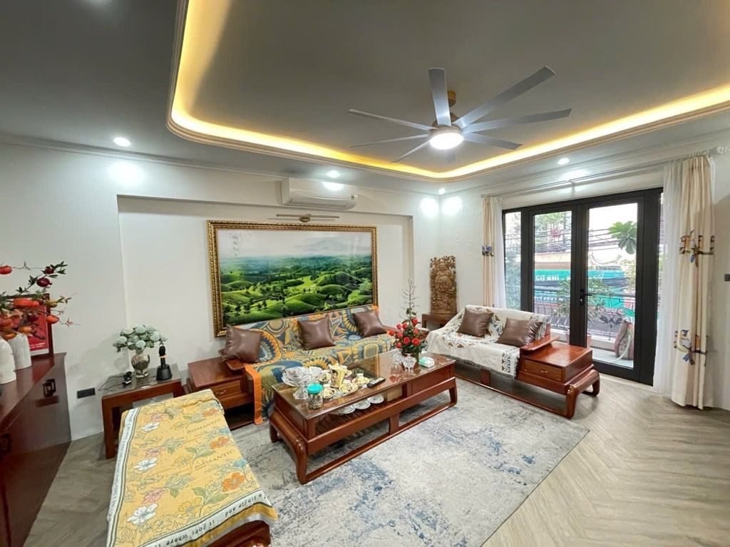 Tòa nhà mặt phố Quan Nhân – 97m2 x 6 tầng thang máy – Vỉa hè, ô tô tránh, kinh doanh thịnh vượng