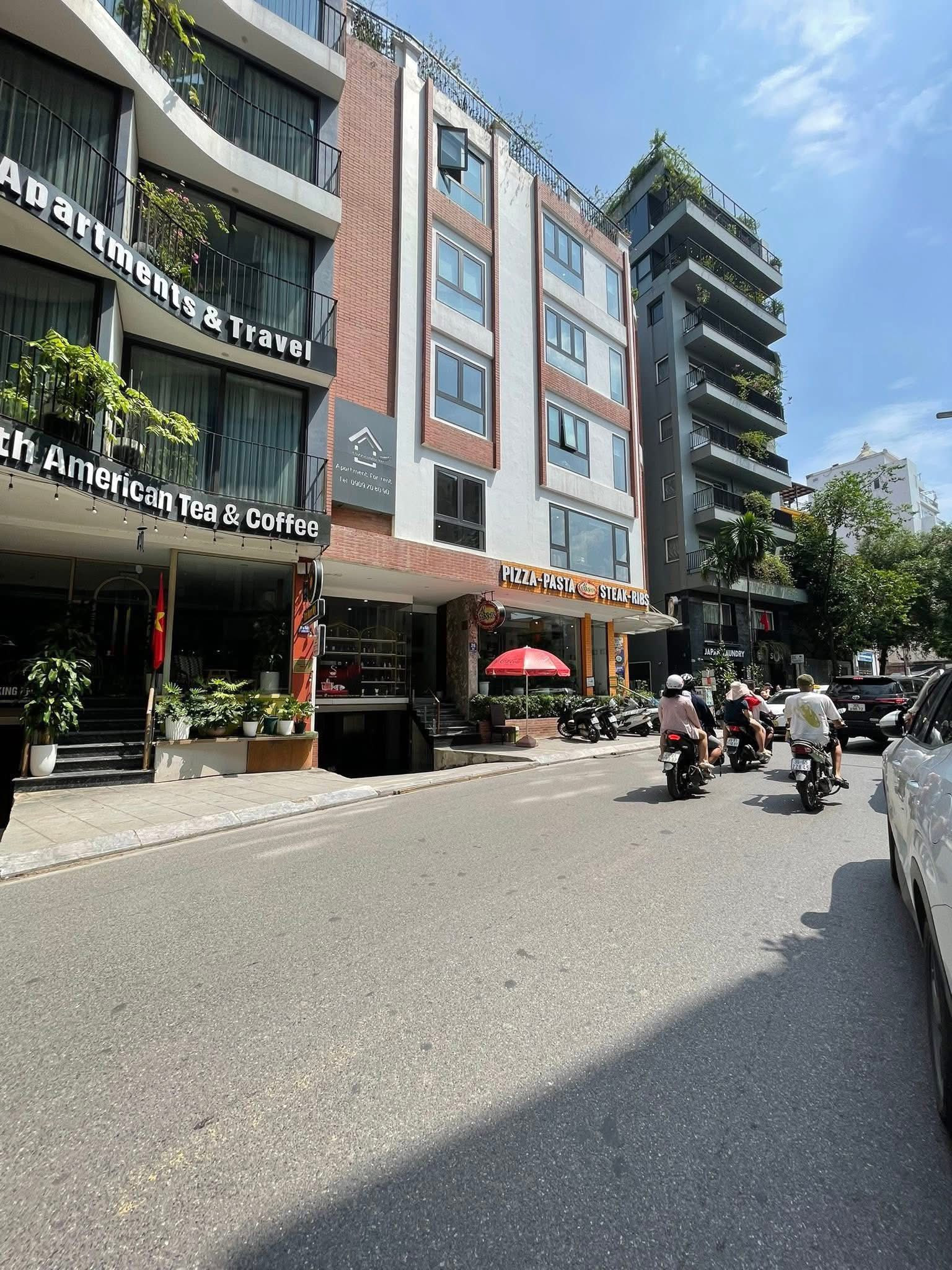 BÁN TÒA NHÀ PHỐ TÔ NGỌC VÂN. TÂY HỒ. 165M2 - 10 TẦNG. THANG MÁY.