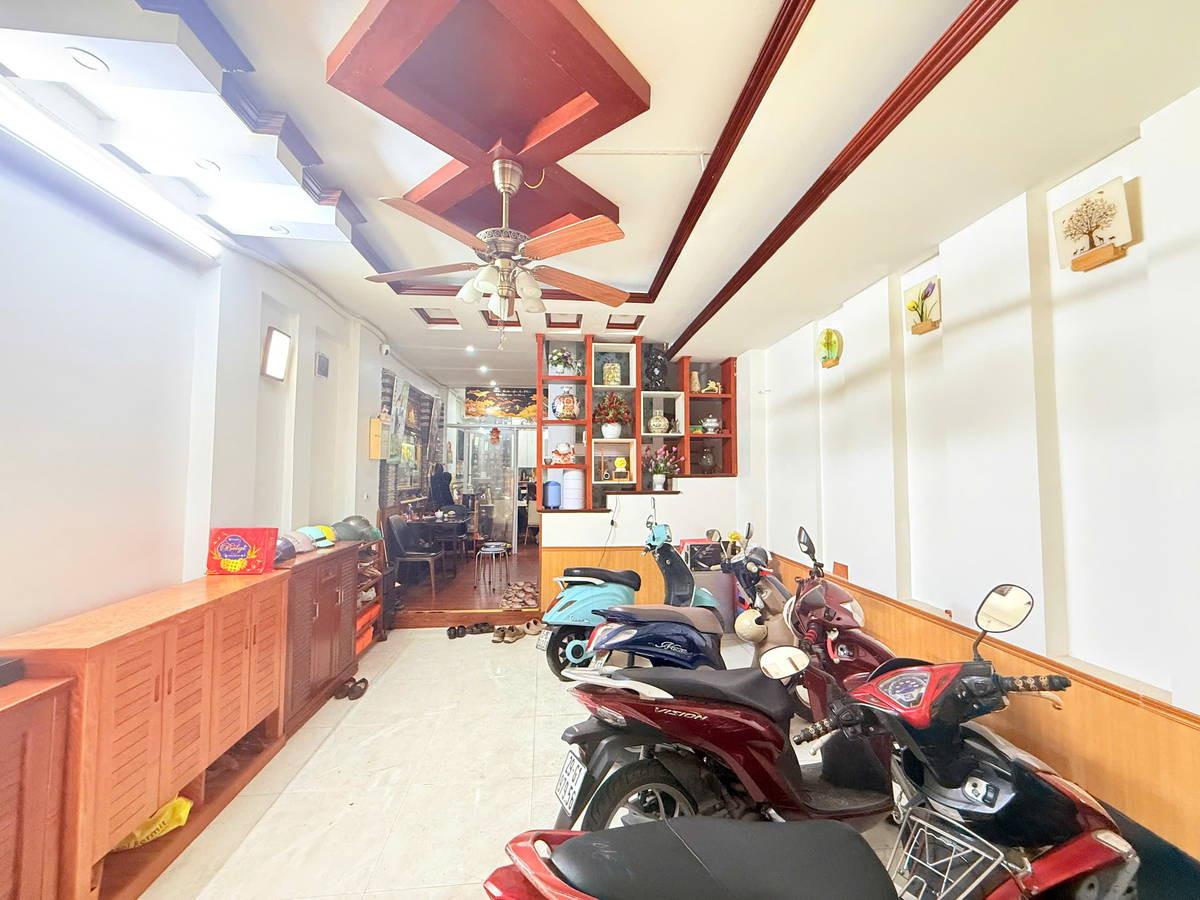 BÁN NHÀ QUANG LÃM - HÀ ĐÔNG 35MX4 TẦNG, FULL NỘI THẤTVỀ Ở LUÔN GIÁ 4.95 TỶ.