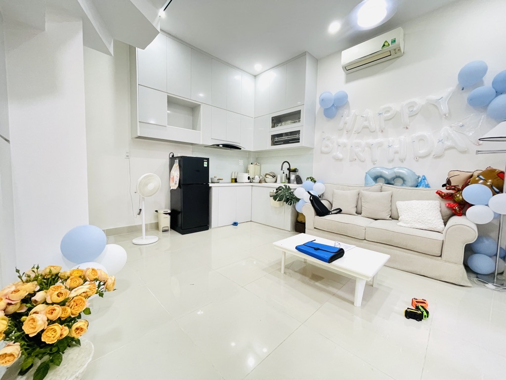 BÁN NHÀ MỚI XÂY CỰC ĐẸP 4 TẦNG, 6 PHÒNG NGỦ, QUANG TRUNG GÒ VẤP 8 TÝ