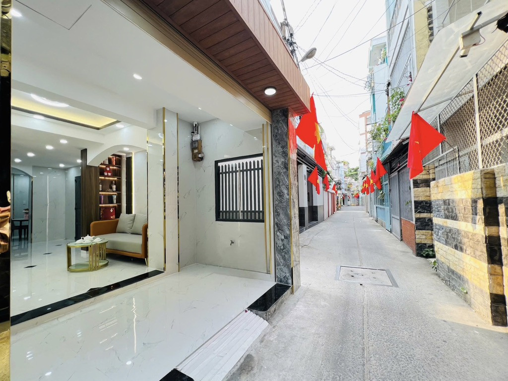 Bán nhà hẻm xe hơi Lê Văn Sỹ, Phường 11, Phú Nhuận – Smart Home hiện đại – 4 tầng BTCT – Gần 40m² – nhỉnh 6 tỷ