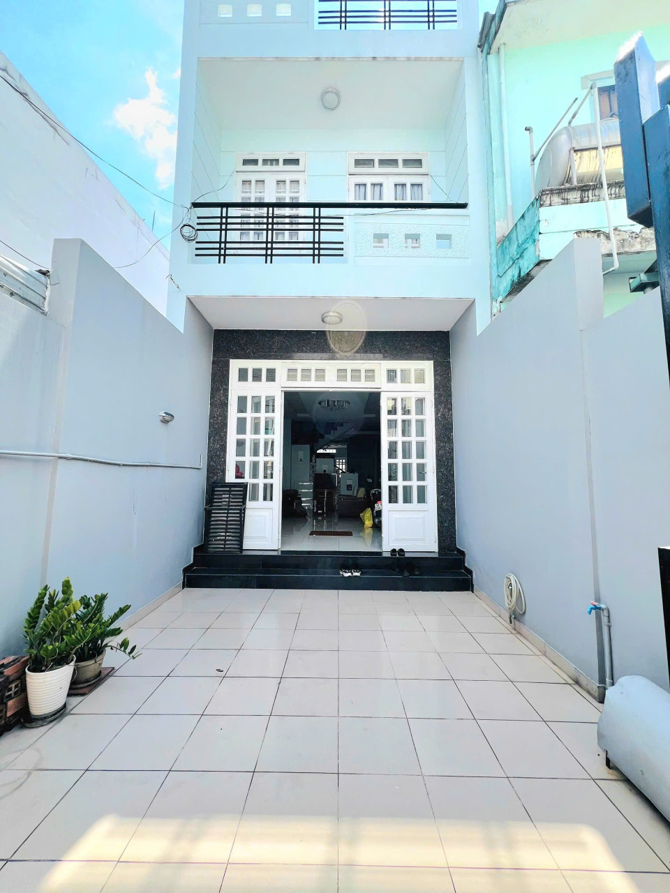 CHÍNH CHỦ CHO THUÊ NHÀ FULL NỘI THẤT, HẺM OTO, ĐƯỜNG QUANG TRUNG 15TR