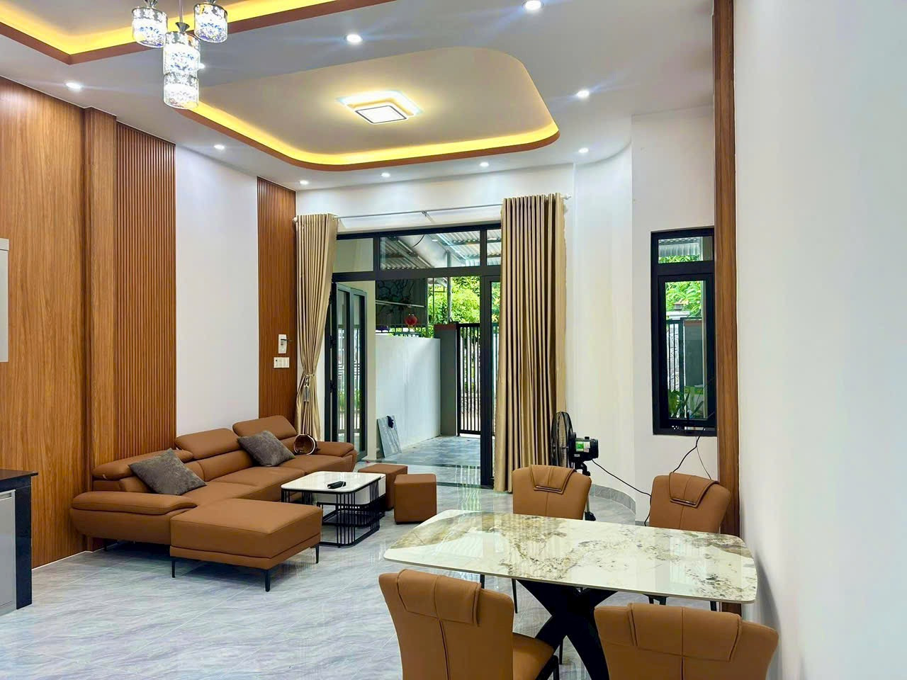 Nhà đẹp giá rẻ cơ hội sở hữu ngay 2025 hẻm oto trung tâm TP Quảng Ngãi
