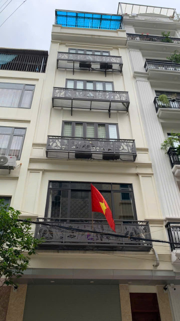 Bán nhà đẹp Văn Phú ngõ thông thoáng 2 ô tô tránh 4 tầng 59m2, tặng toàn bộ
 nội thất cao cấp giá chào 11,9Tỷ