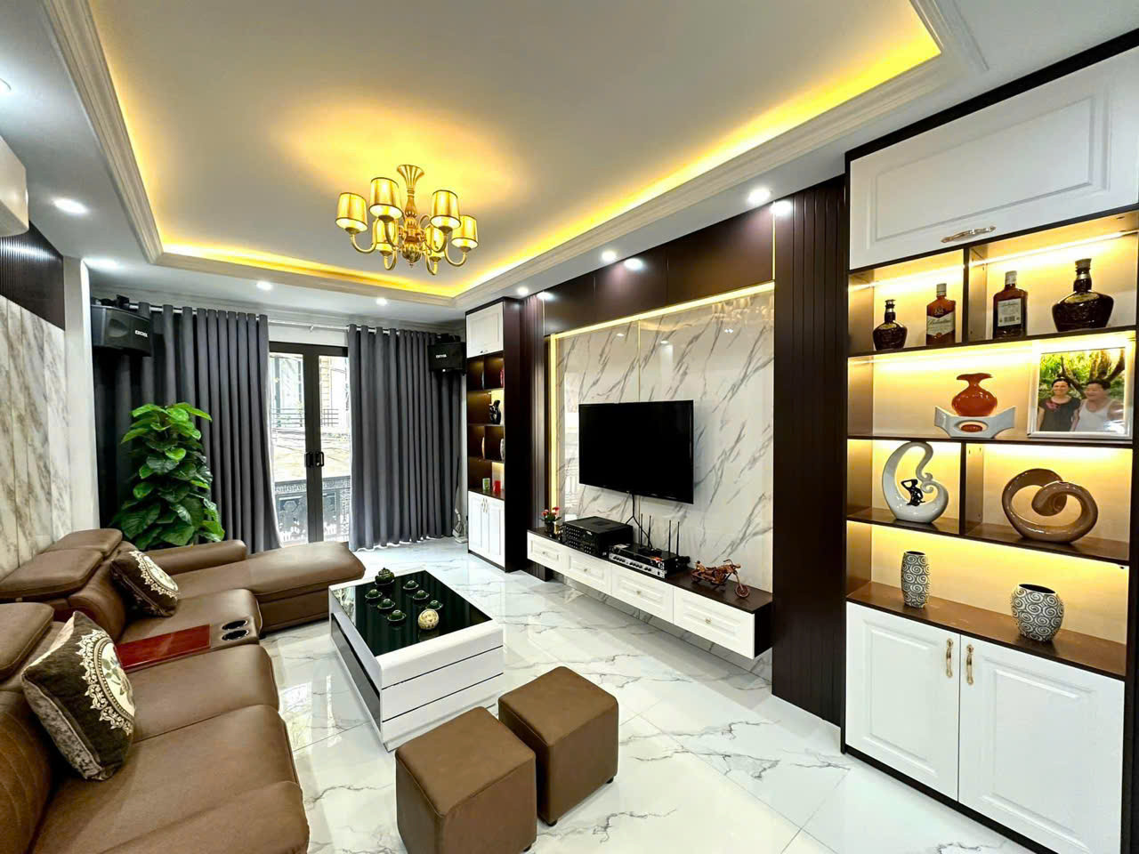 Bán nhà mặt phố Quang Trung, Hà Đông. vỉa hè đá bóng DT 45m, kinh doanh đỉnh giá 16.2 tỷ.
