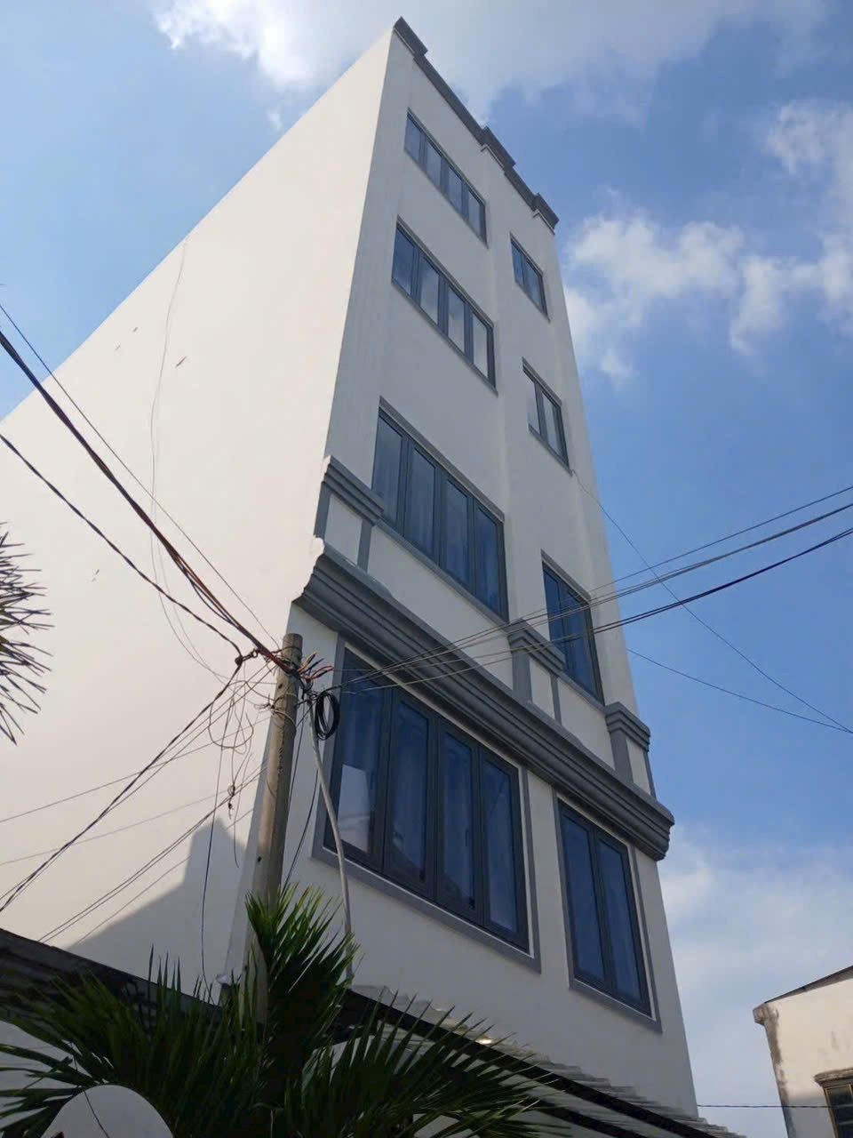 Bán nhà 194m² có sẵn 181m² thổ cư ngang 5m giá 19.9 tỷ tại Đường Quang Trung Phường Thông Tây Hội