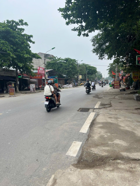 Bán lô đất 32.3m2, Tổ 1 Yên Nghĩa, đường ô tô vào đất.