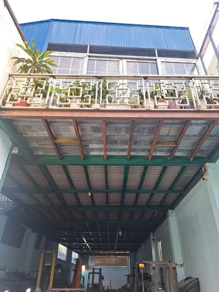 Bán nhà mặt tiền Quốc Lộ 1A, gần chợ Tam Bình, 241m2 ngang 6m, Thủ Đức, giá 9,6 tỷ