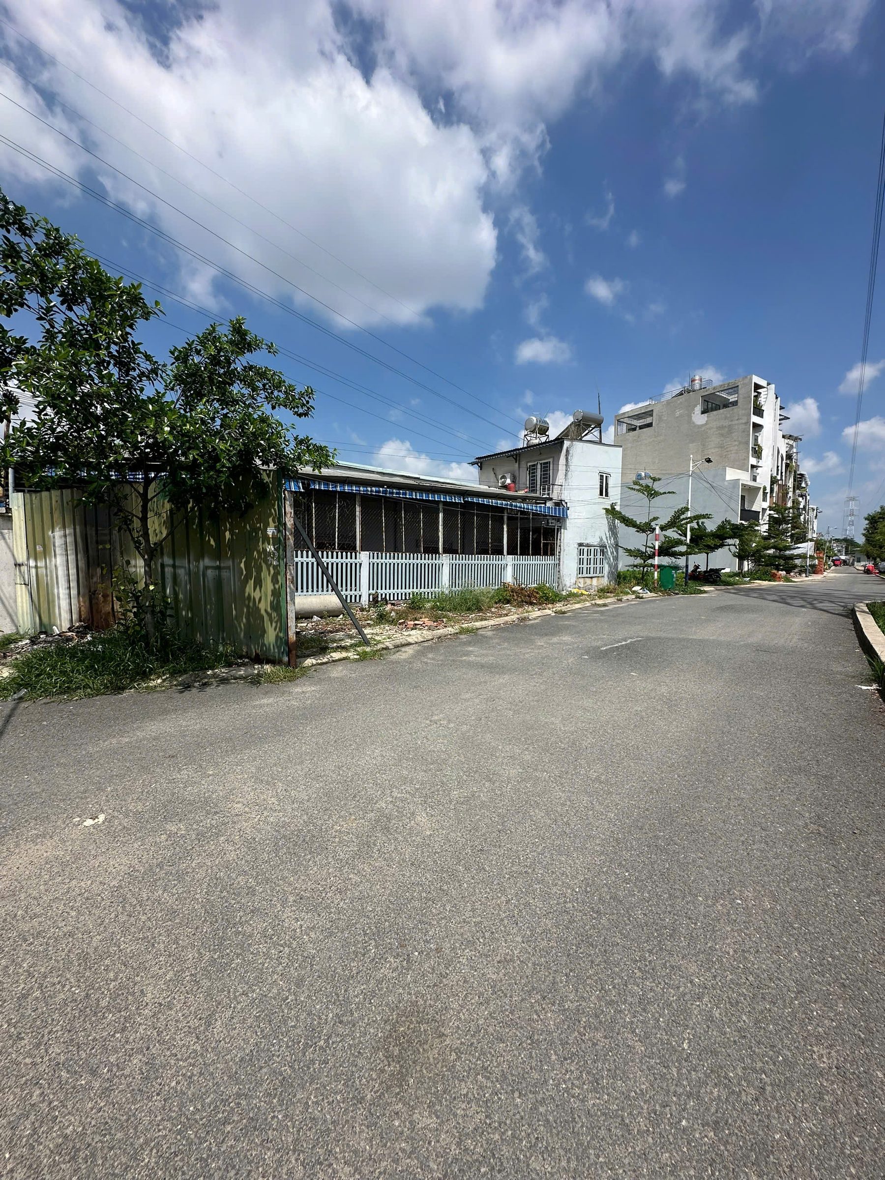 Lô đất góc 64m2 - Thạnh Xuân, Q.12 - Đường ô tô thông chỉ 30m ra QL1A - Chỉ 3,6 tỷ