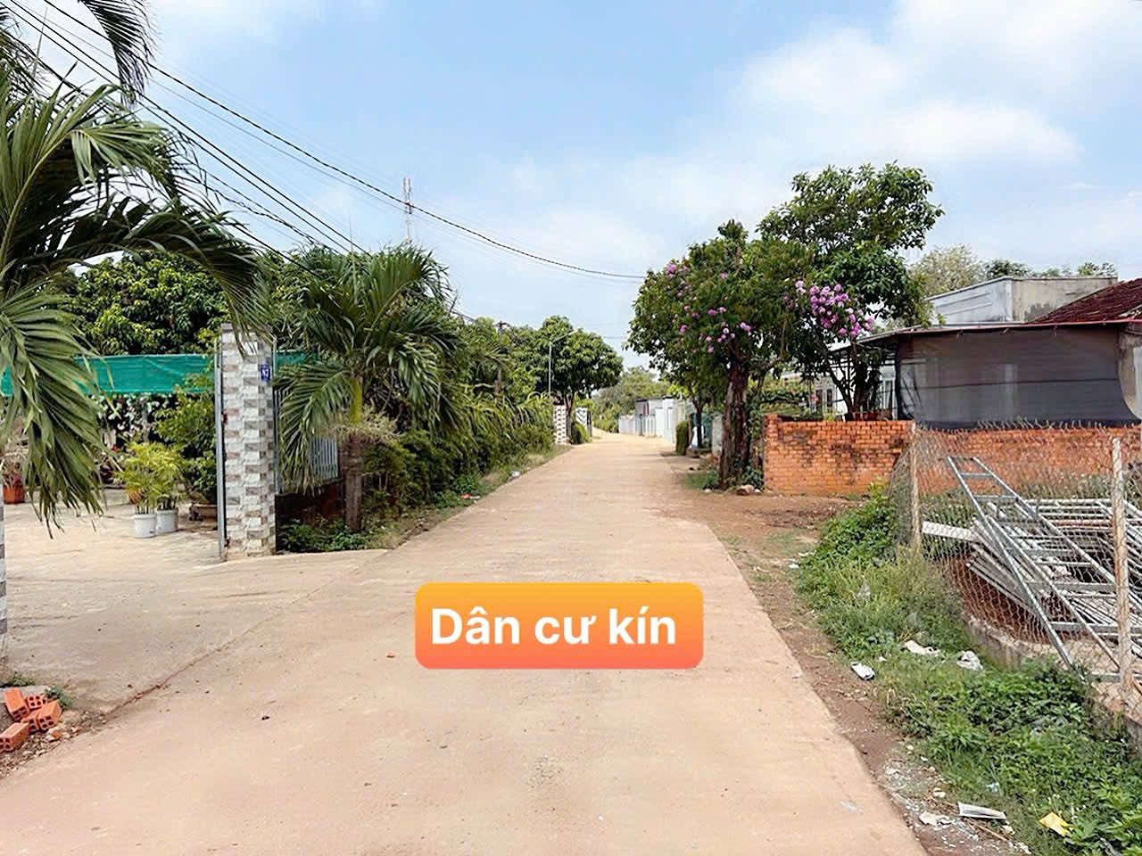 Bán đất 174.7m² có sẵn 60m² thổ cư ngang 5m giá 750 triệu tại Đường Quốc lộ 14 Xã Hòa Phú