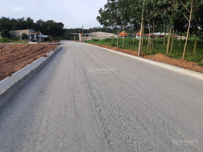 Bán nhanh đất vườn với diện tích khủng 1000m2/ giá 750Triệu, MTĐ Quốc Lộ 14, Minh Hưng, Chơn Thành, sổ sẵn