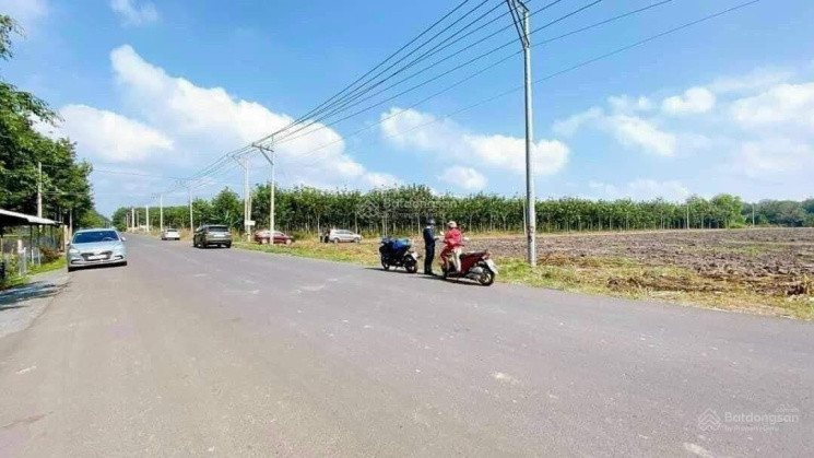 Bán nhanh nền giá 1.06Tỷ ngay Quốc Lộ 14, Minh Lập, Chơn Thành, sổ riêng.