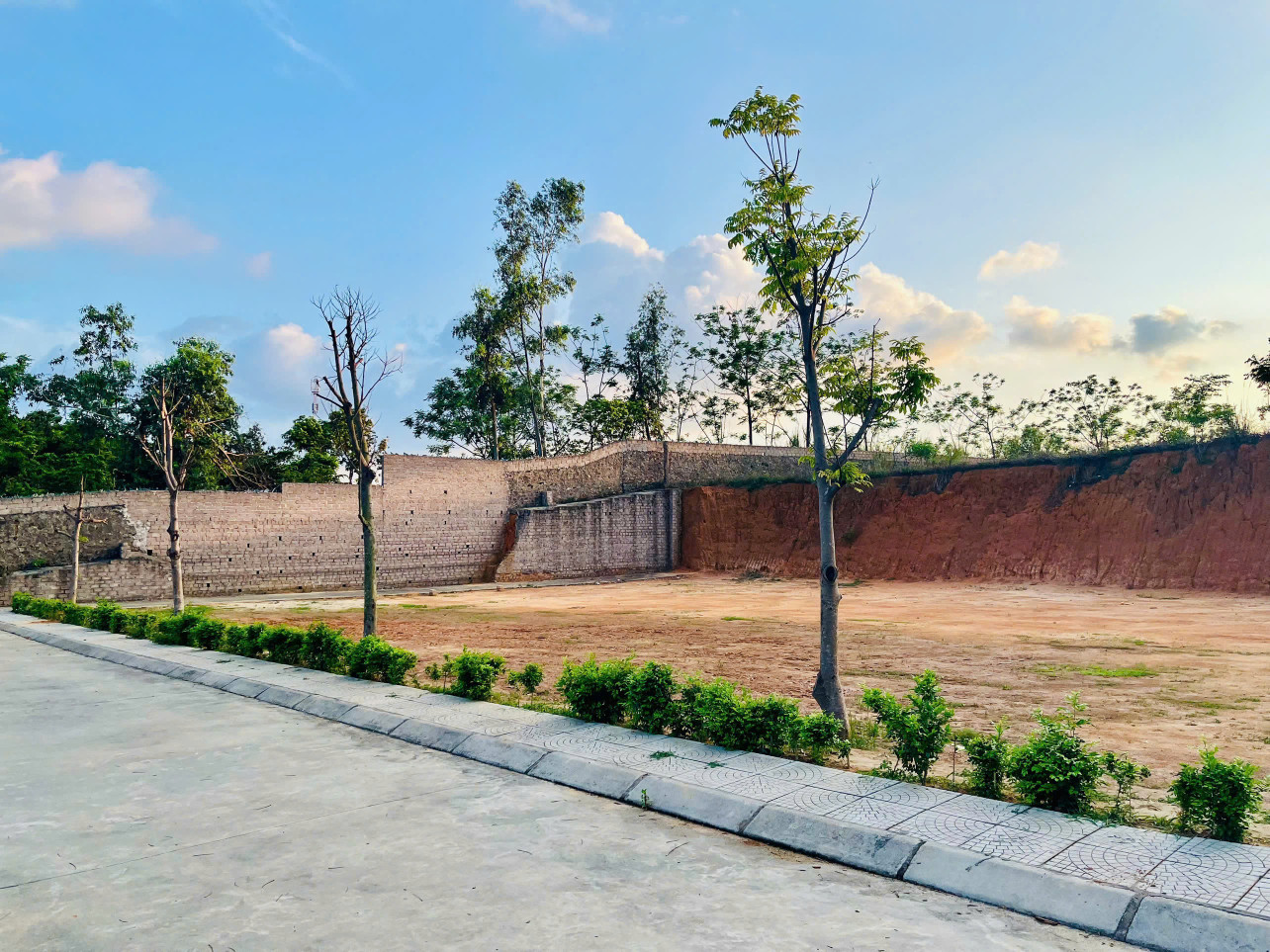 🎯 LÔ ĐẤT ĐẸP ĐANG CHỜ CHỦ MỚI - CHỈ TỪ 6XX TẠI TRUNG TÂM ĐÔNG TRIỀU - QUẢNG NINH!