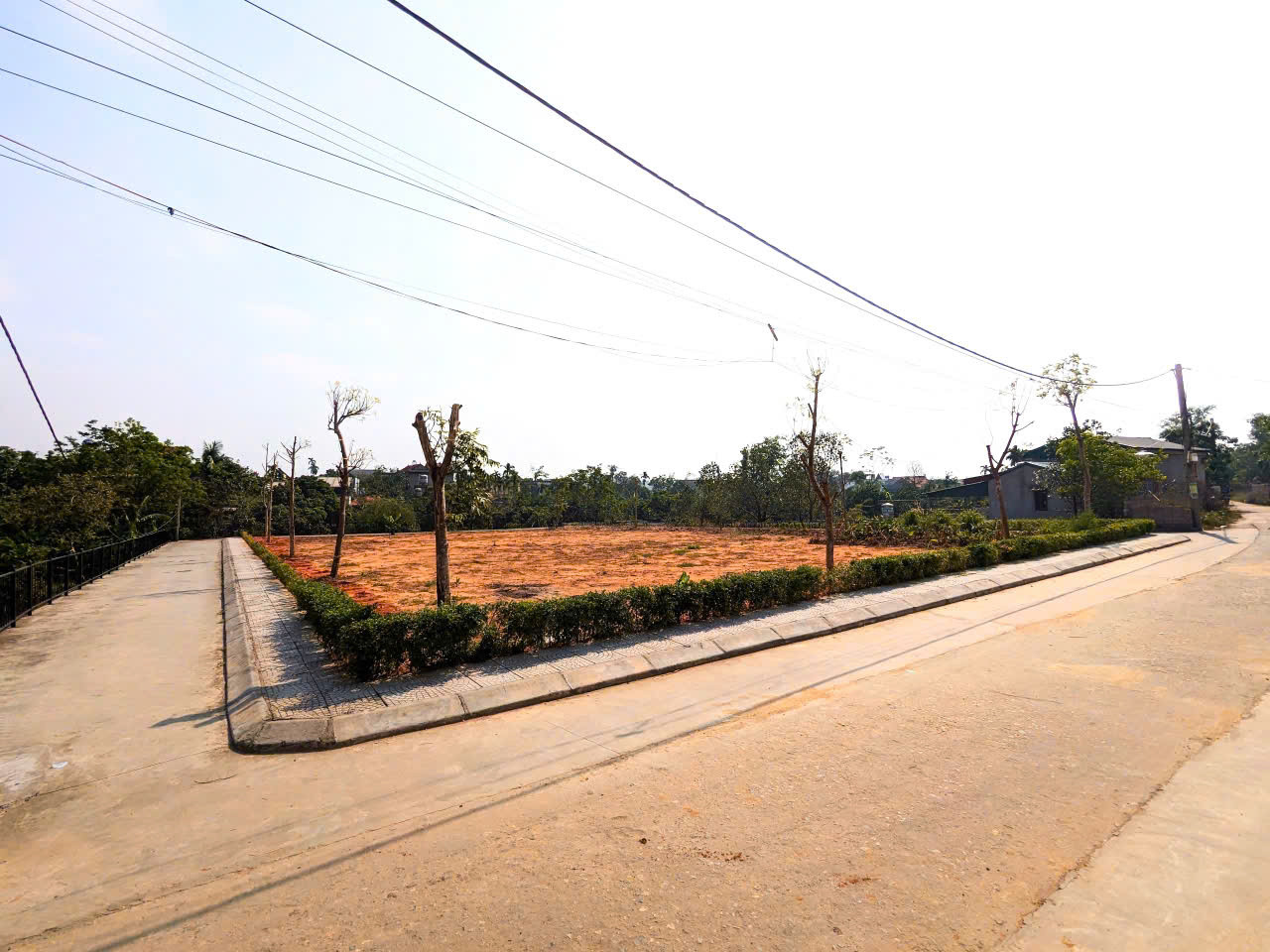 Yên Thọ đang là tâm điểm của vùng kinh tế mới của TP. Đông Triều, hiện tại bên em đang có một số