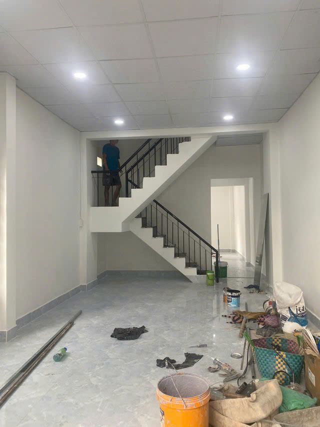BÁN NHÀ LÔ GÓC 2 MẶT TIỀN – HẺM XE HƠI – QL1A, GẦN CẦU BÌNH THUẬN, BÌNH HƯNG HÒA B BÌNH TÂN  🏡 CƠ HỘI SỞ HỮU NGÔI NHÀ ĐẸP NHƯ MƠ 🏡