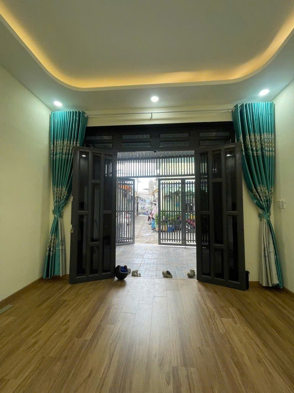 O1804 💖 Giảm 150tr! sát CV Phần Mềm Quang Trung, SHR, Vuông, 4.2x17m, 2.x tỷ