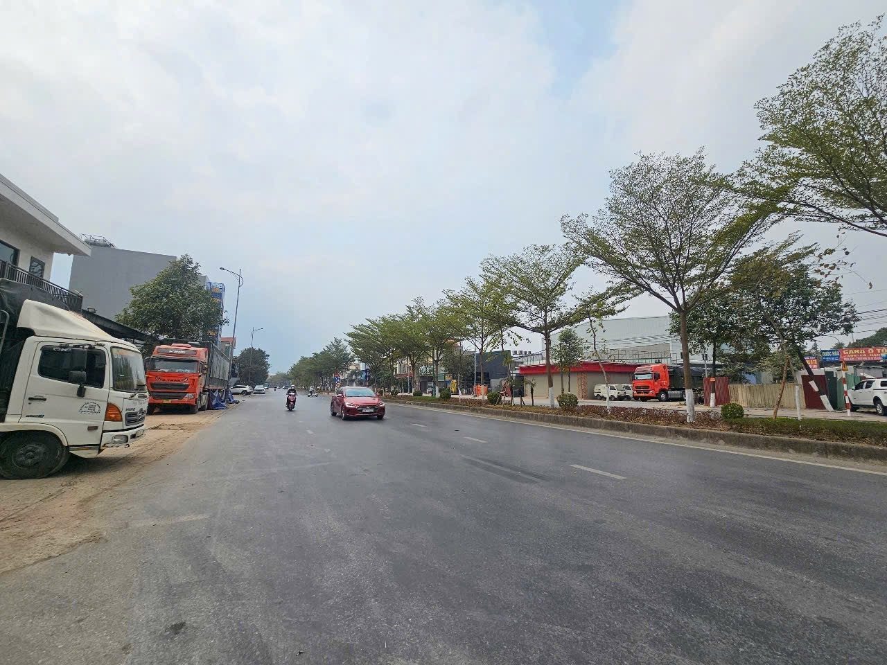 Bán đất 2 lô liền nhau xuân ổ B. Mặt đường quốc lộ 1A. Diện tích 165m mặt tiền 11m hướng tây bắc. Kinh doanh tốt. Phường võ cường tỉnh bắc ninh