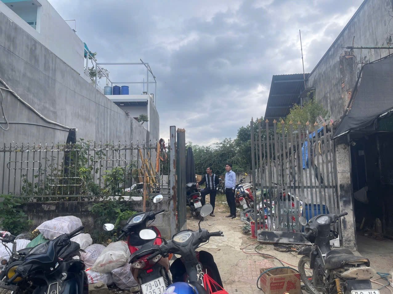 Mặt Tiền  Lạc Long Quân (QL1A cũ) Diên Khánh.
-- Diện tích: 330m² ngang 6,6 nở 10.
-- Hướng Bắc đất ở Đô thị