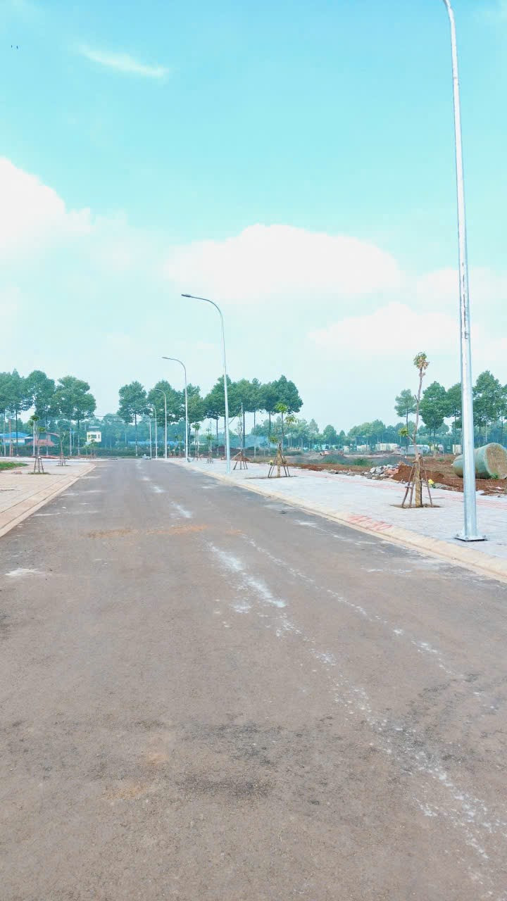 Đất thổ cư tthc Dầu Giây, giá F0, gần Ngã tư, gần cao tốc