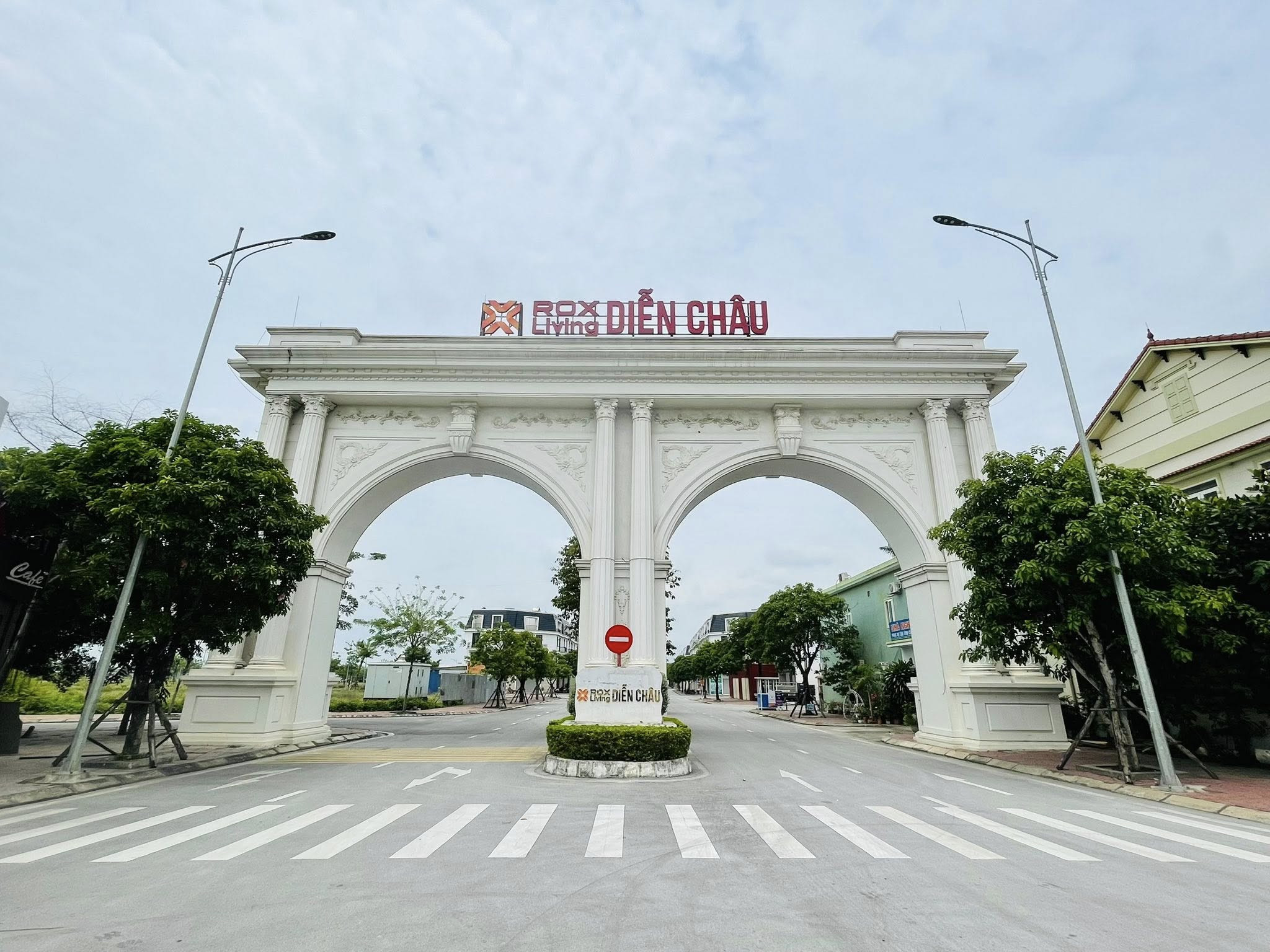 CẢ ĐỜI BÔN BA, CHẲNG BẰNG MỘT MÁI NHÀ GIỮA QUÊ HƯƠNG