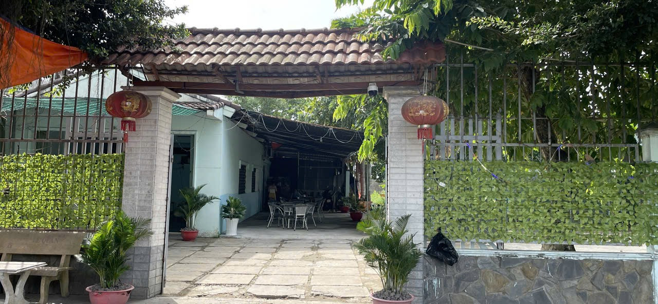 Bán đất 1336m² ngang 25m giá 9.4 tỷ Xã Phú Quới
