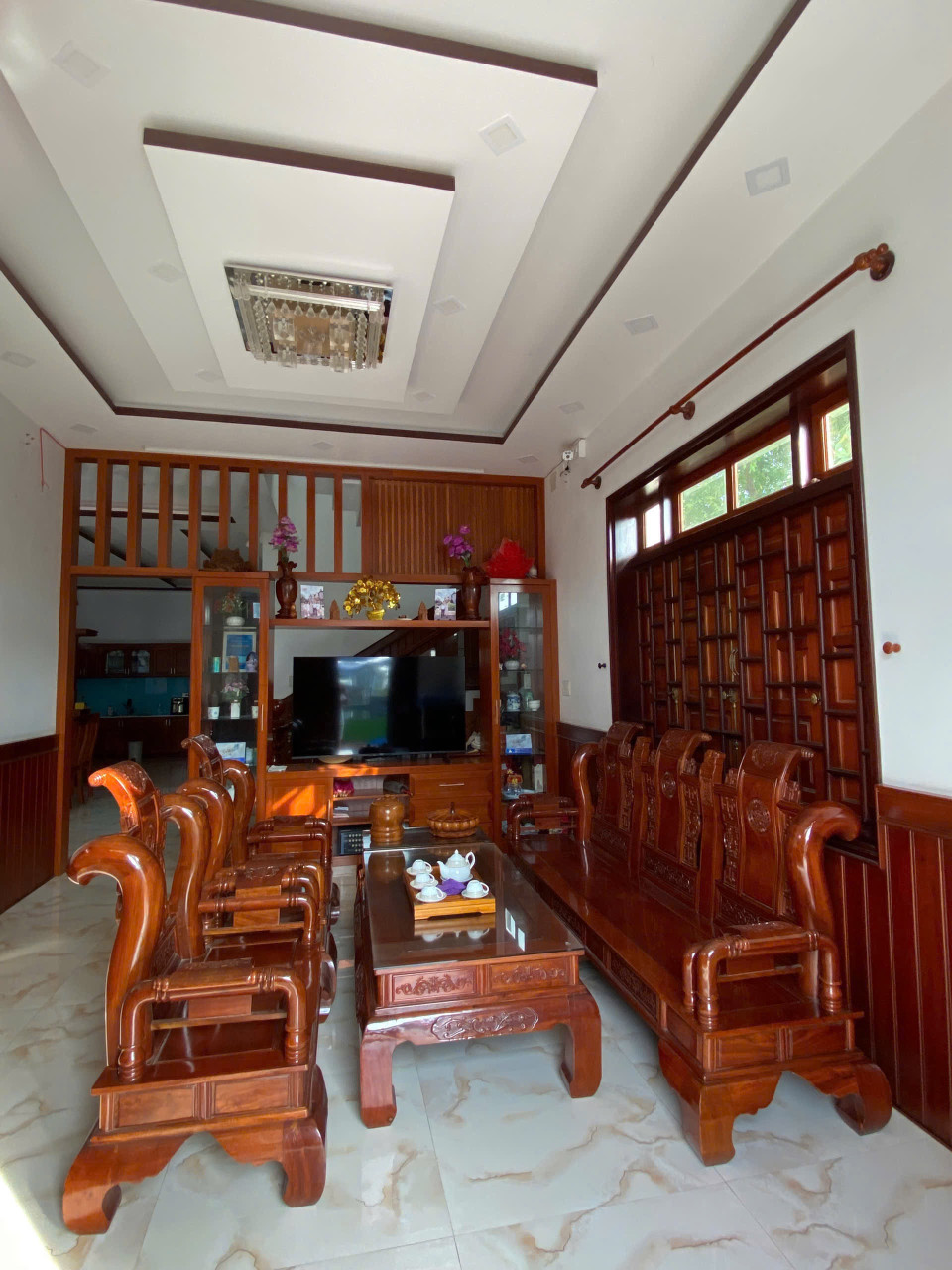 Cần bán gấp biệt thự mặt tiền đường quốc lộ tại thôn văn lâm