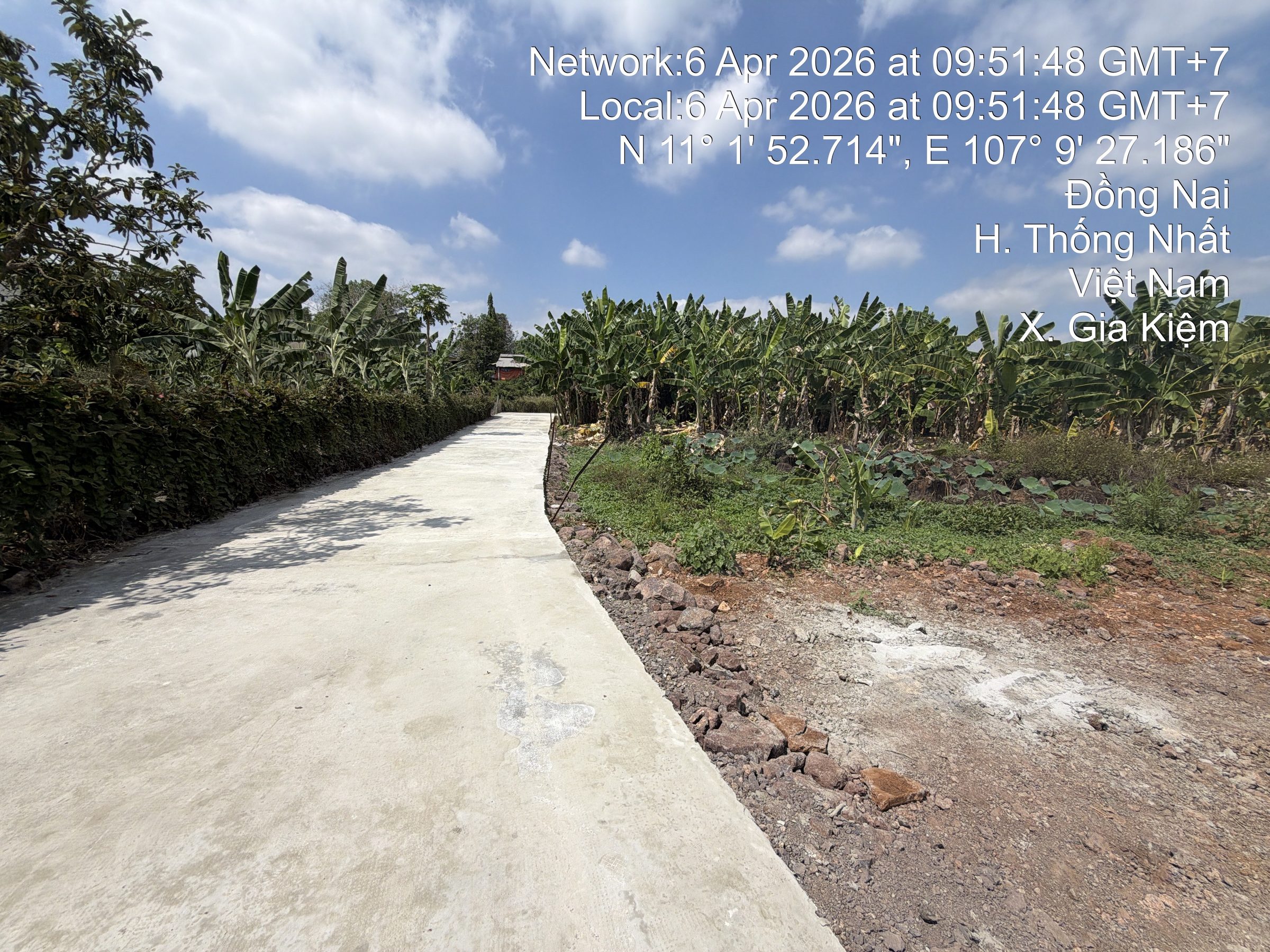 Cần bán lo đất nền giá 880tr. Co tl