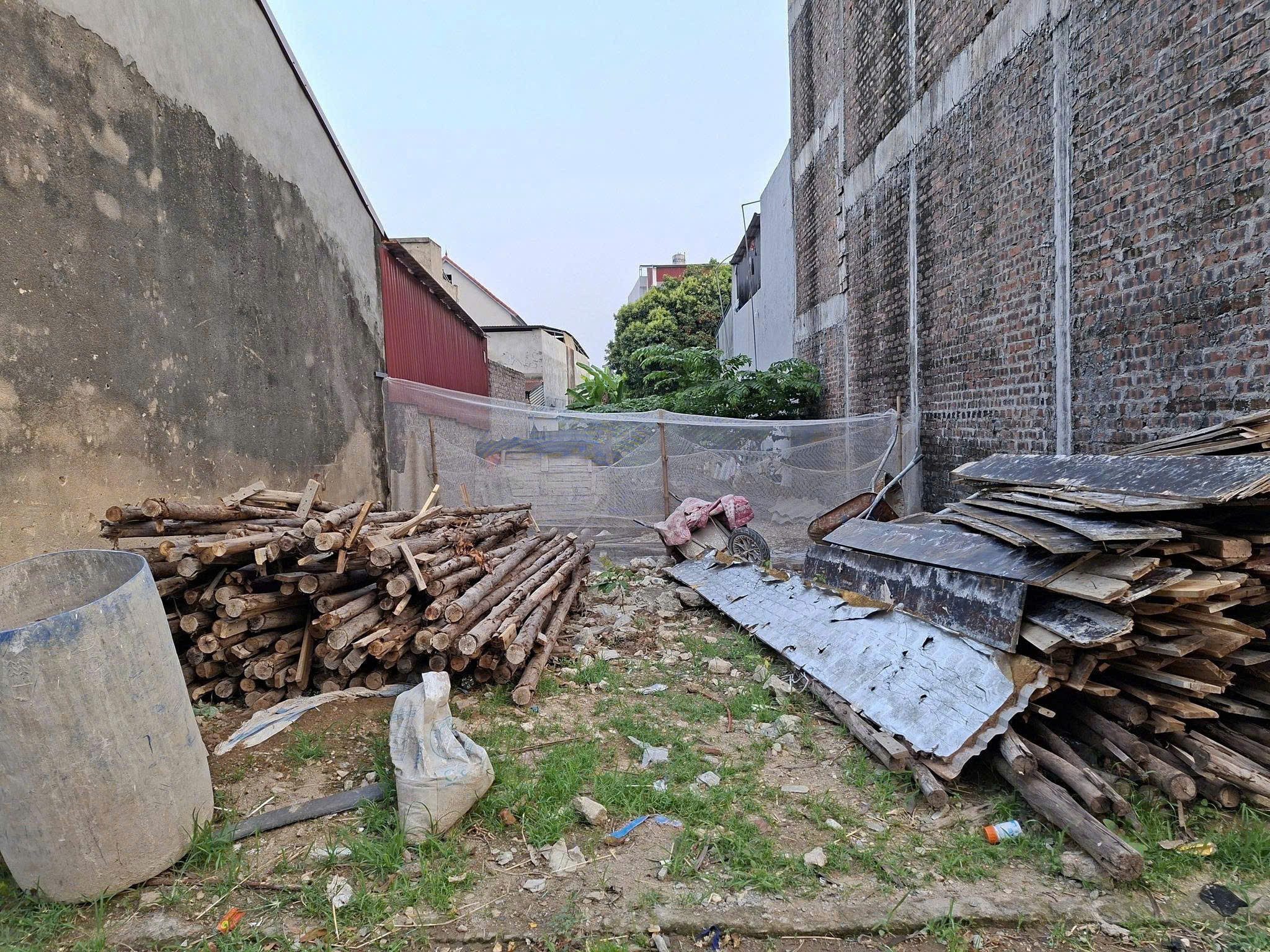 Bán Đất 100m² thổ cư 100m² giá 1.6 tỷ trục chính liên khu dân cư