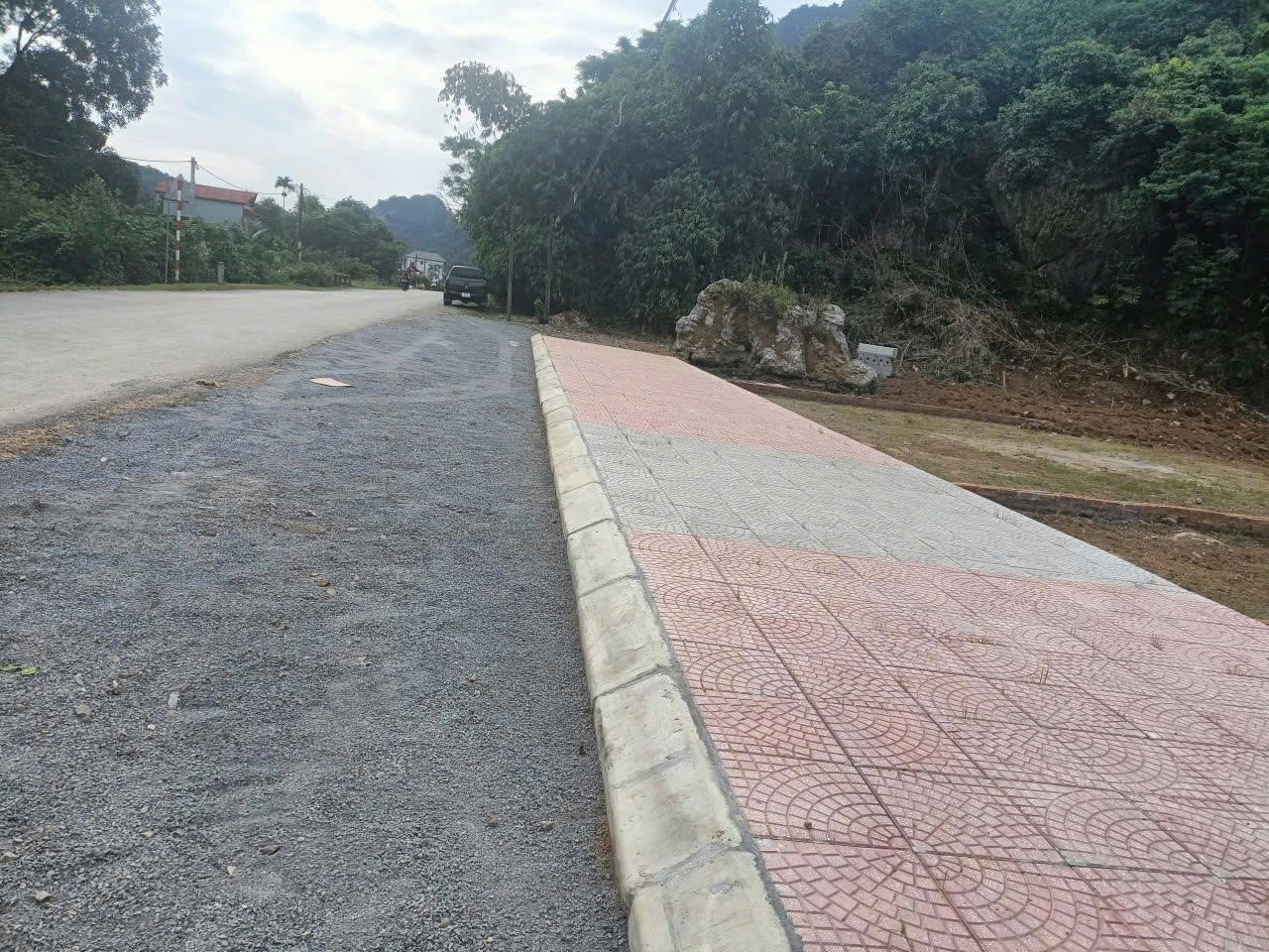 ĐẤT MẶT QL21 - BA HÀNG ĐỒI