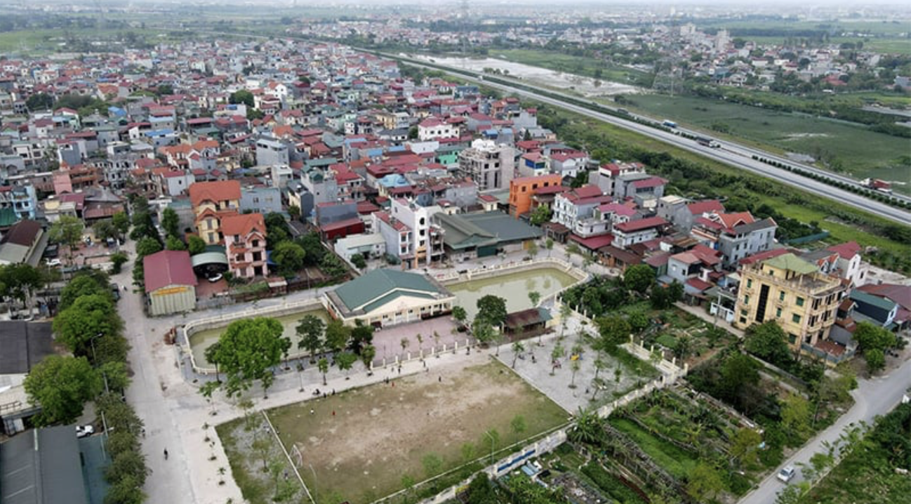 Hiện mình cần bán gấp mảnh đất gần 100m2, giá chỉ 650 triệu, cách đg Hồ Chí Minh chỉ 200m, đường 6m