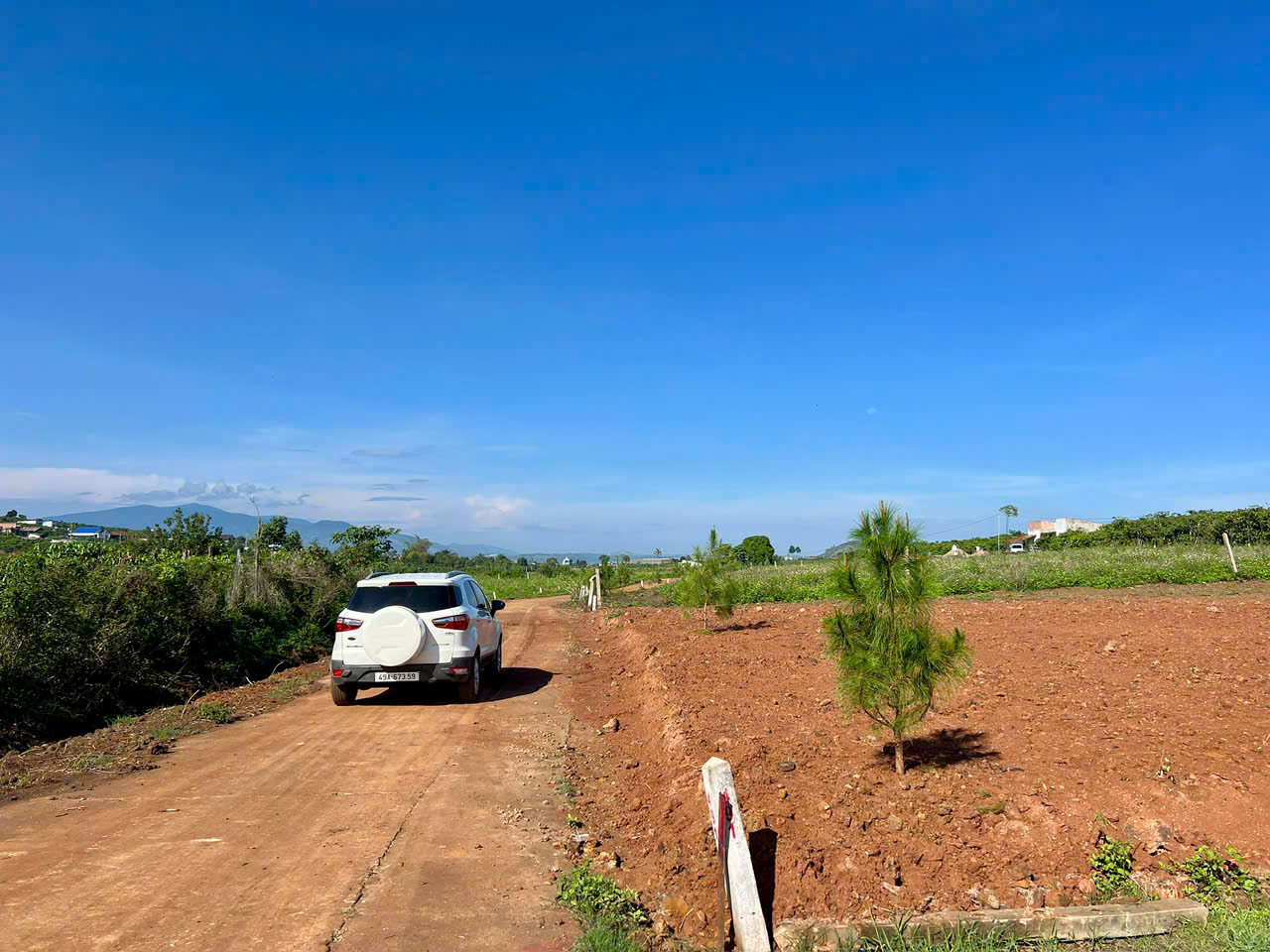 Đan Phượng-Lâm Hà-Lâm Đồng dt hơn 1000m2 sẵn 100m2 thổ cư mặt tiền bê tông 13m cách nhựa liên xã 300m giá 6xxtr