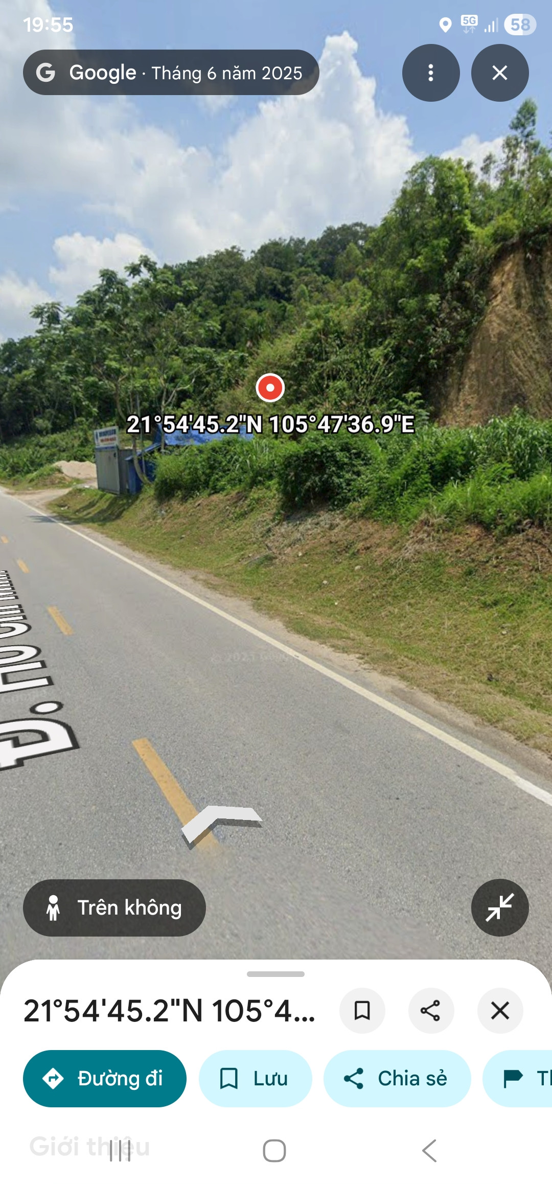 Ngay gần bãi tập kết vlxd