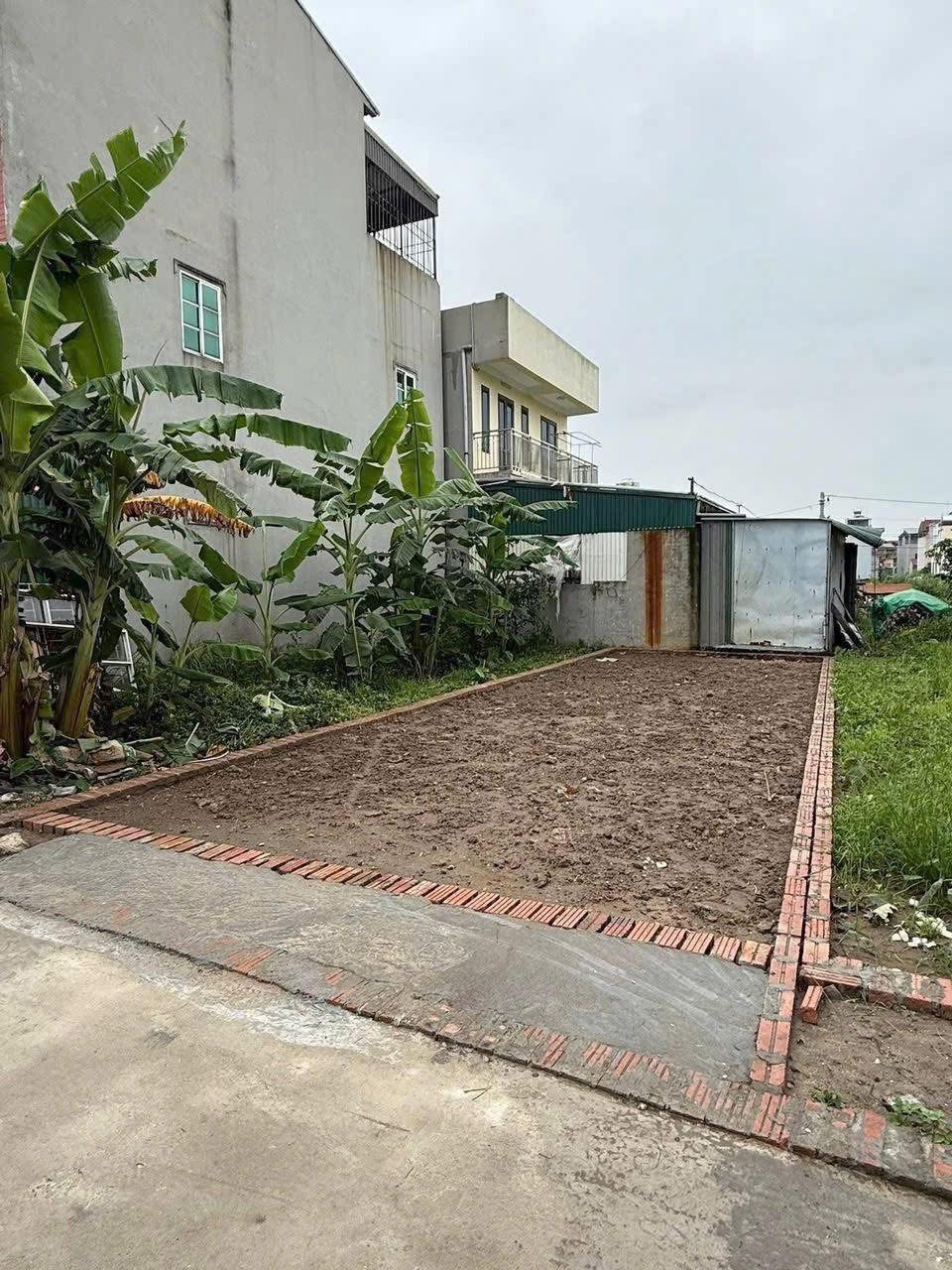 Chú ý nơi này chỉ nhỉnh 900tr sở hữu 100m2 sổ đỏ hà nội LH e ngay để đi xem đất