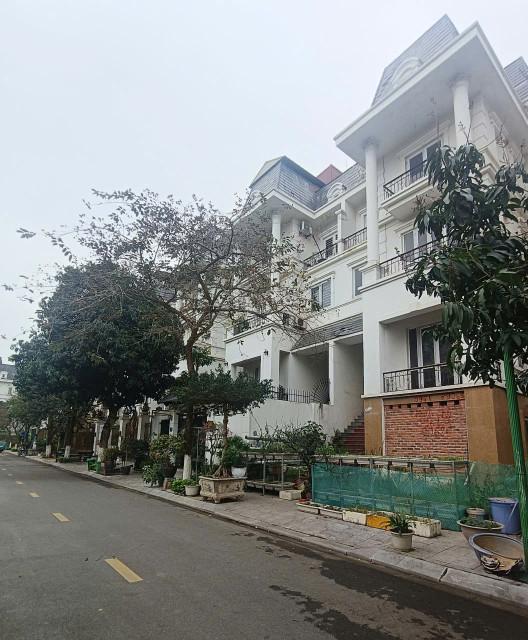 Biệt thự SL LIDECO 145m2- 5 tầng, thang máy, NT đẹp ở ngay, giá 23 tỷ 8